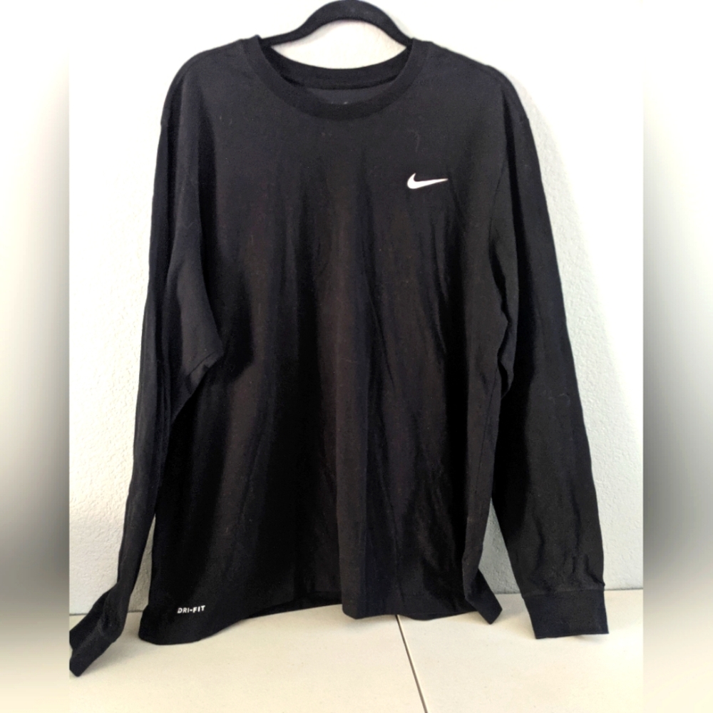 Men's Nike Sports T Shirt Black Long Athletic Outdoor Hiking Workout